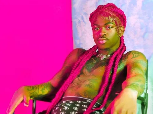 Lil Nas X choque avec le clip de "Montero" et les "Satan Shoes"